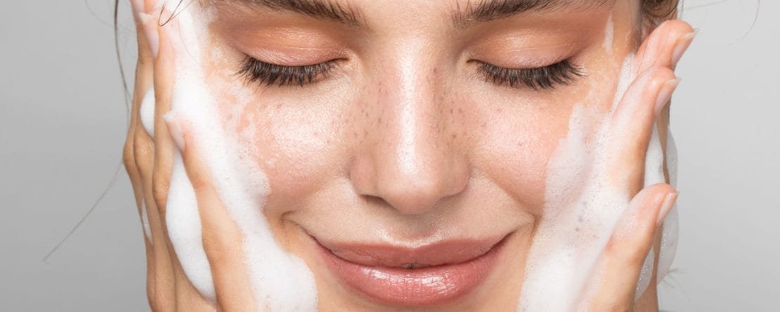 Comment bien choisir son nettoyant pour le visage